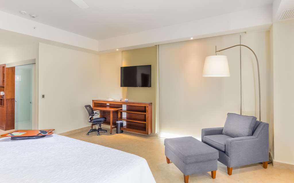 Hampton Inn & Suites By Hilton Los Cabos San José del Cabo Rum bild